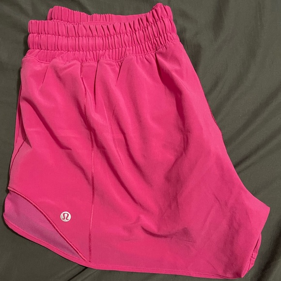 lululemon athletica Pants - Lululemon Sonic Pink Hotty Hot 4 inches